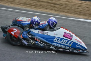 F2