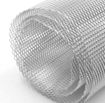 Mesh to protect the radiator 3mm x 3,94mm / 100cm x 33cm