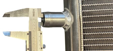 LC F1 water radiator