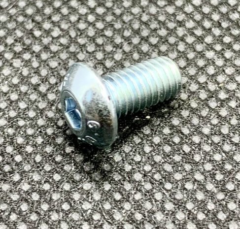 Round head screw M5x10 (10 pieces)