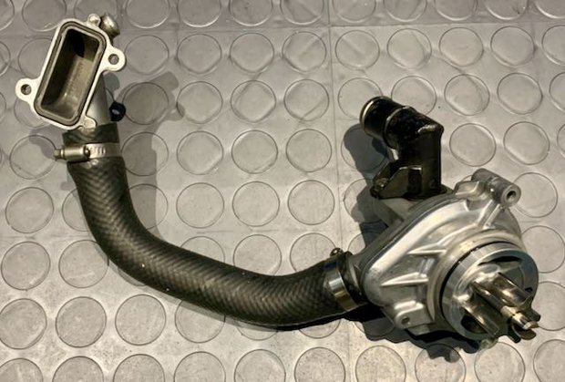 Kawasaki ZX10 water pump