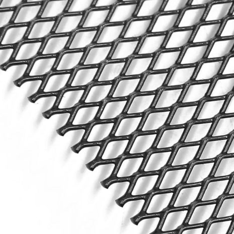 Mesh to protect the radiator 3mm x 6mm / 100cm x 33cm (black)