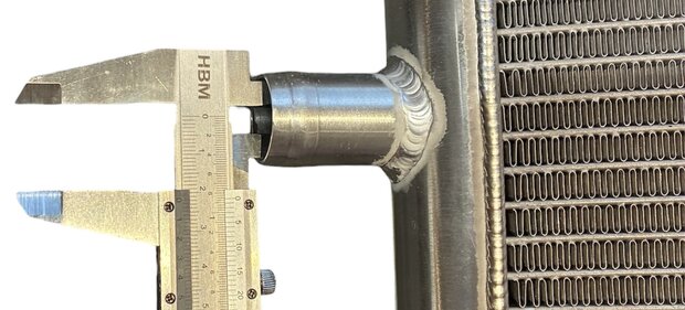 LC F1 water radiator